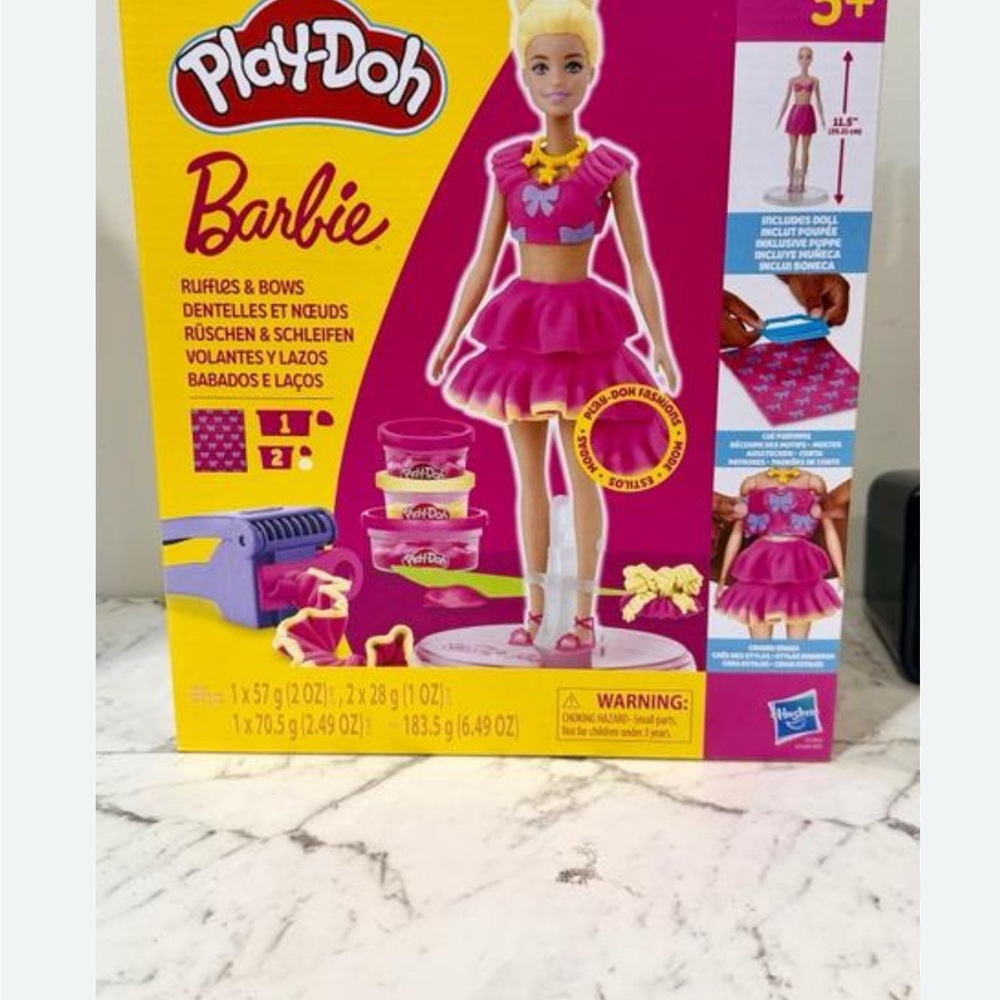 Play-Doh Barbie Fashion Playset – Pink Modeling Dress-Up Kit